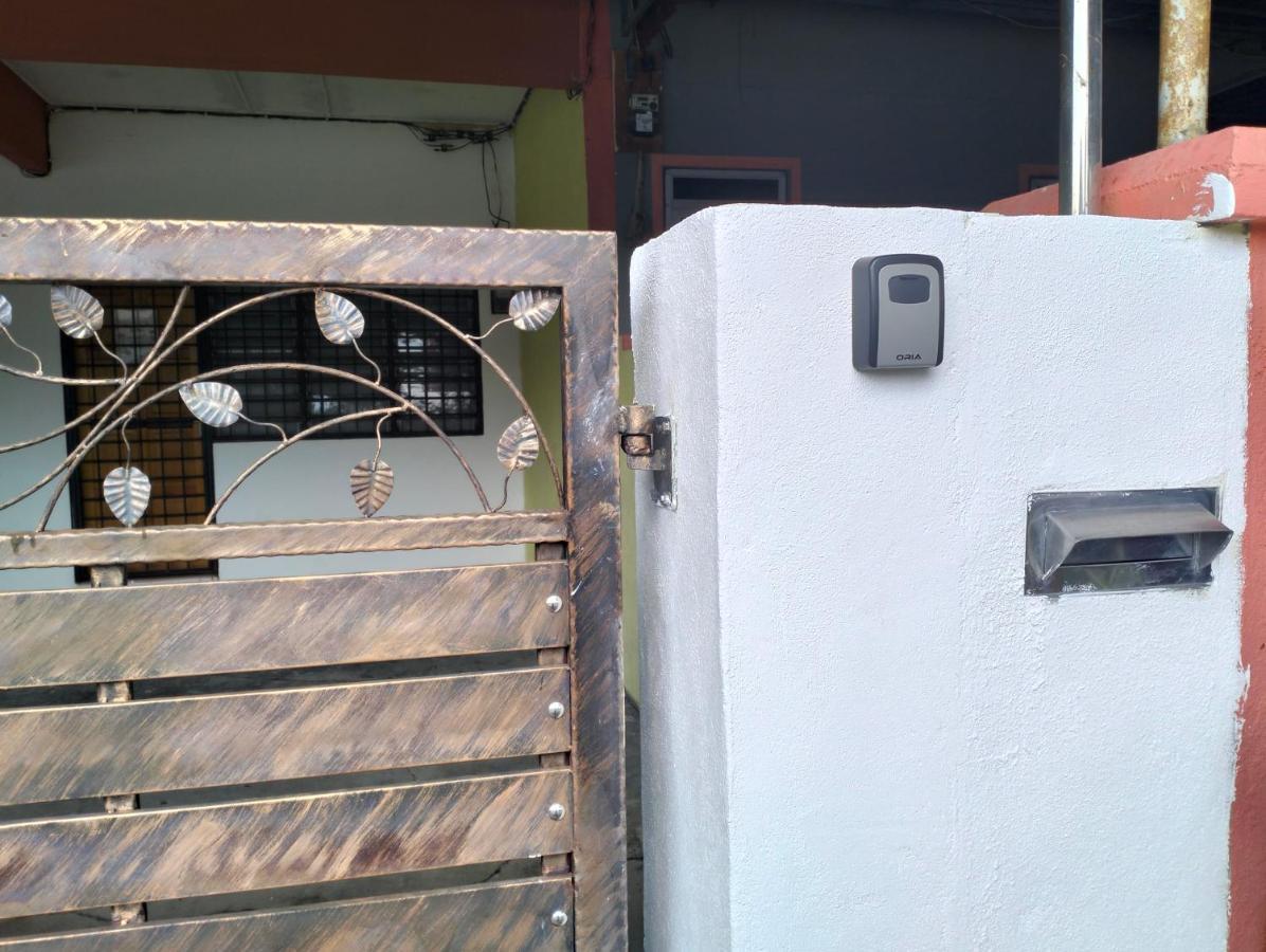 Anggun Homestay Seri Iskandar Exterior foto